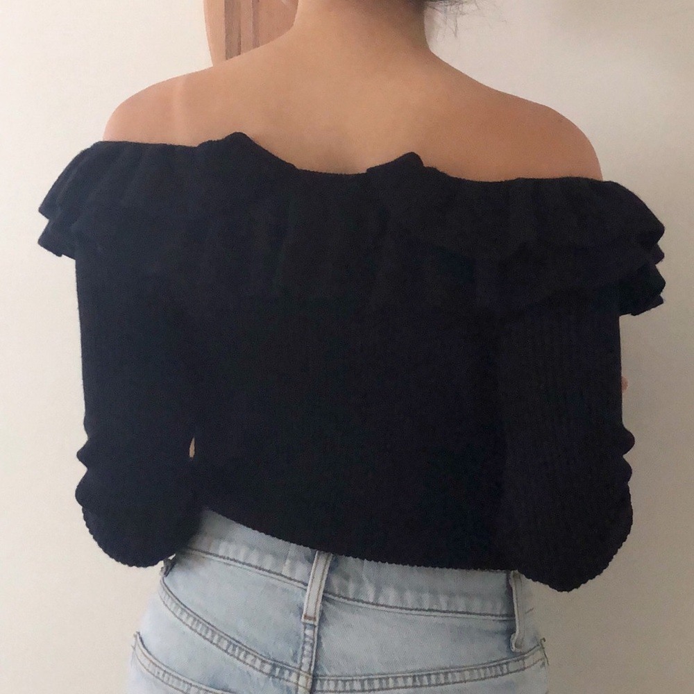 Stelen Black Ruffle Off the Shoulder Top